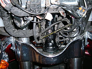Grease Zirks on the head bearings-2004-05-01-02.50.09.jpg