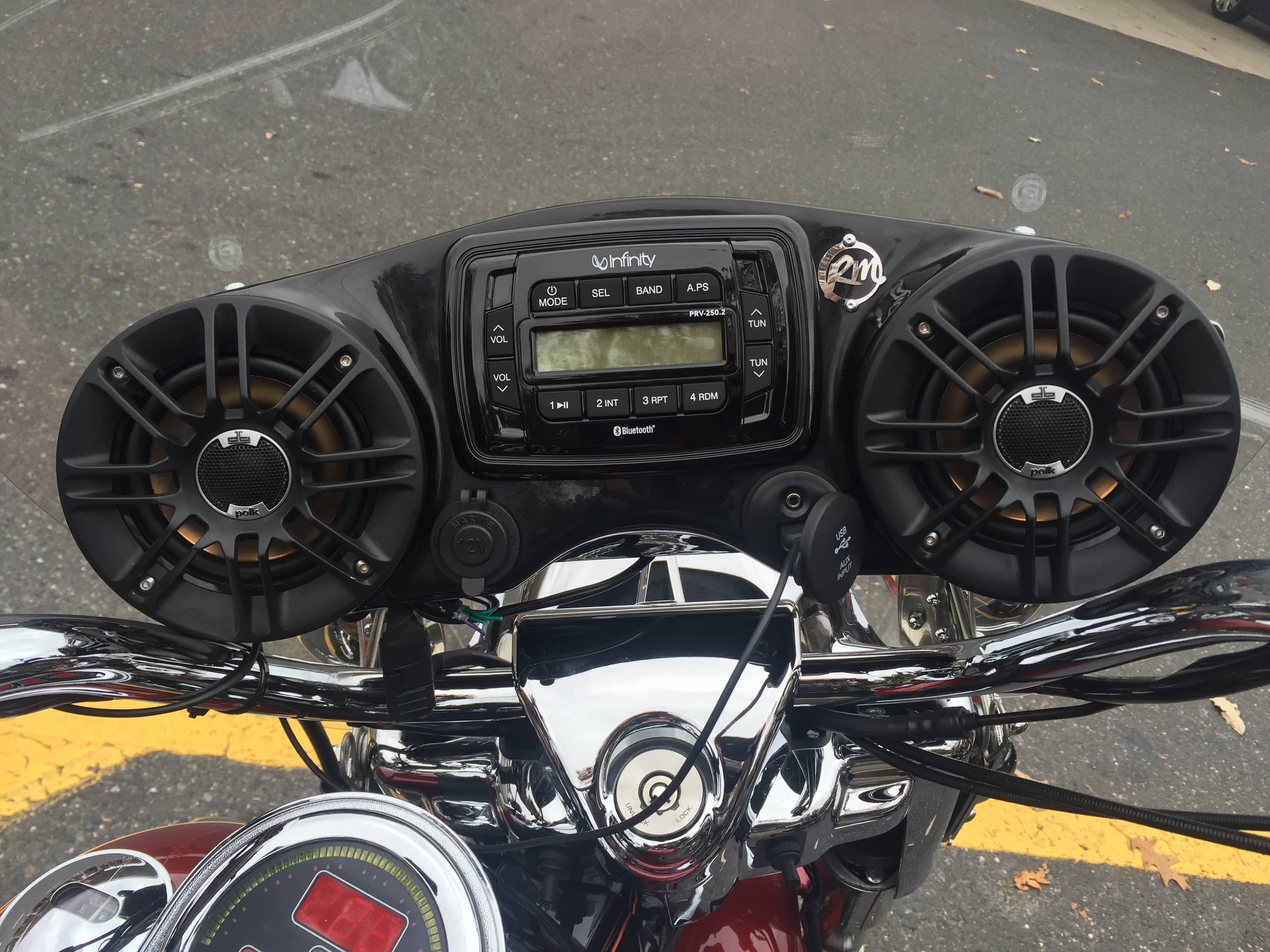 Review of the Reckless RockHoodz Windshield Mounted Stereo System 11/13