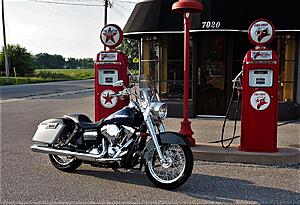 Calling out to Dyna Super Glide Custom Owners-nwfclvq.jpg