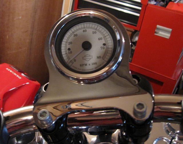 Tachometer digital para Harley Davidson Dyna Fat Bob/Street Bob sm20 