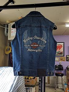 Women's Denim Harley Vest - Size Medium -  Shipped-img_20180430_104656.jpg