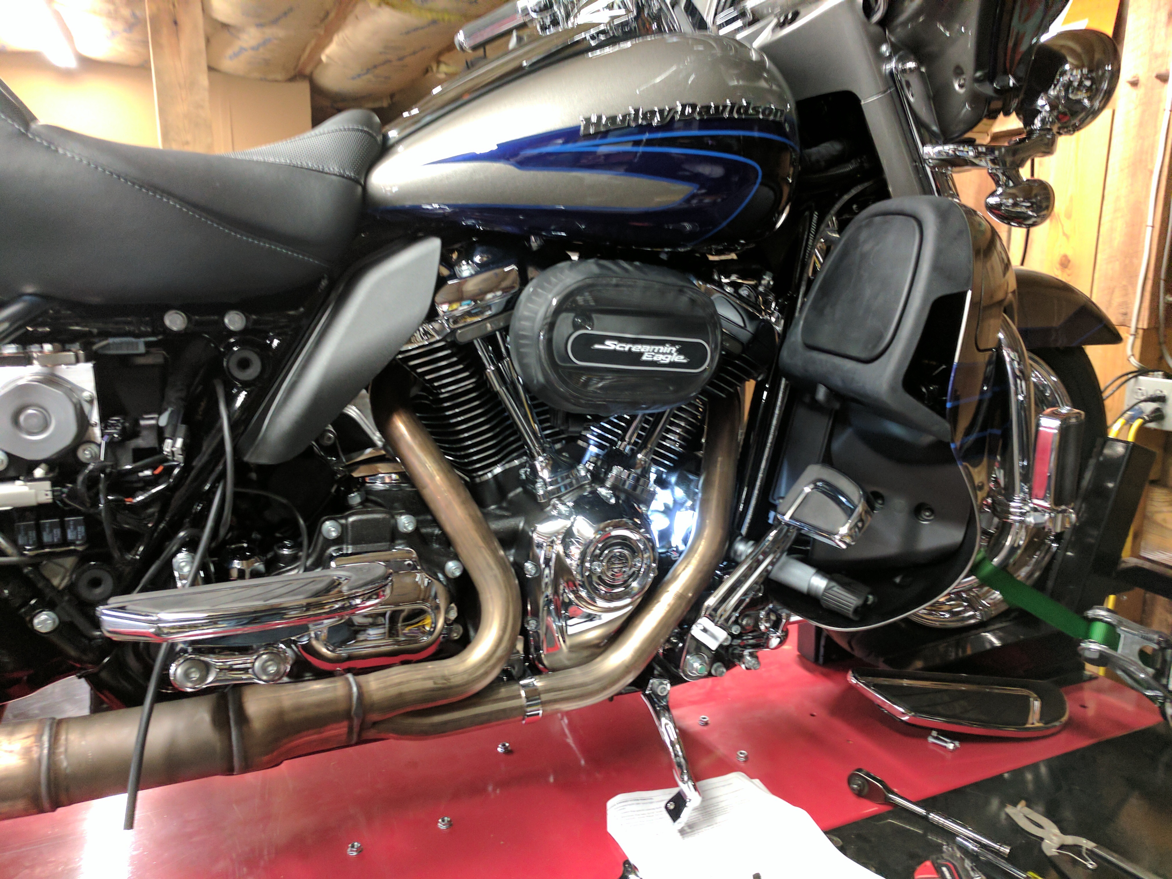 Best exhaust for 2017 Street Glide with 107 Miluakee - Harley Davidson