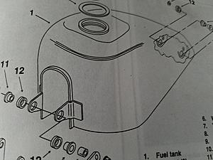 883 fuel tank mounting question-20180202_073820.jpg