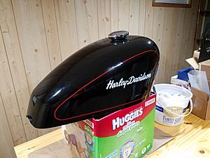 883 fuel tank mounting question-20180202_070250.jpg