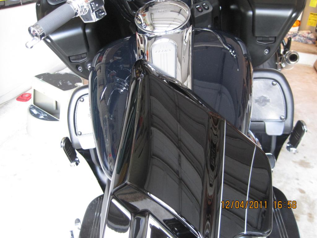 2012 Vivid Black Paint Clearcoat Question Harley Davidson Forums