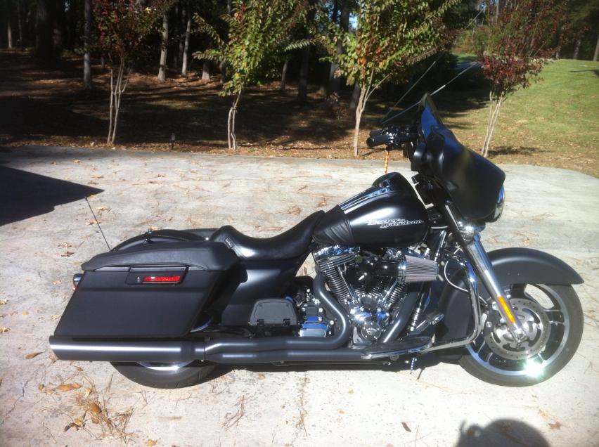 Black exhaust on your street glide / ultra - pics needed please! - Page