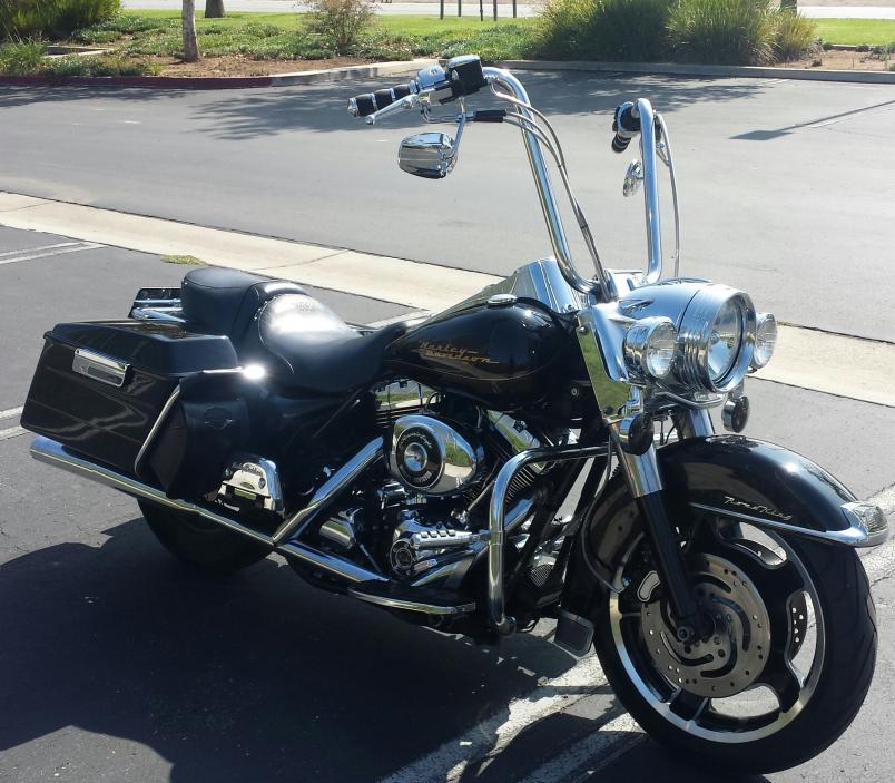 16" Bagger bars on a Road king.