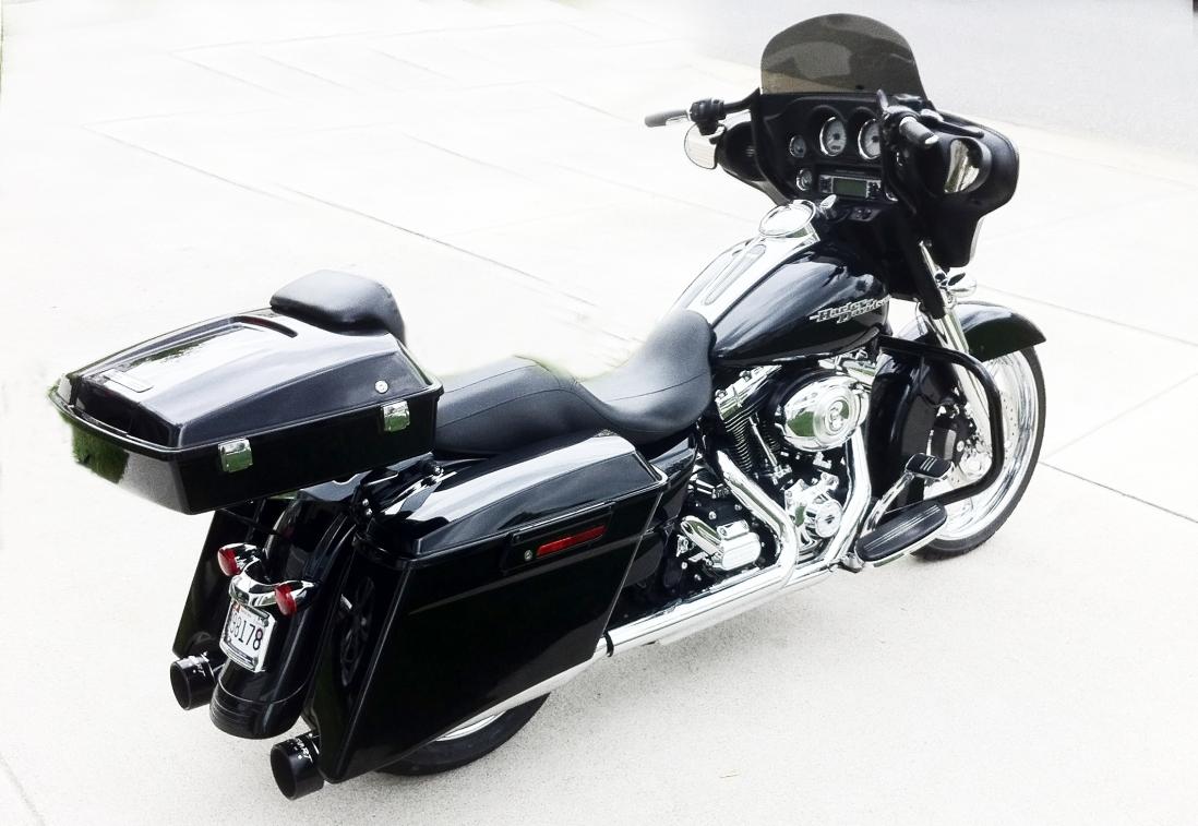 street glide with tour pack