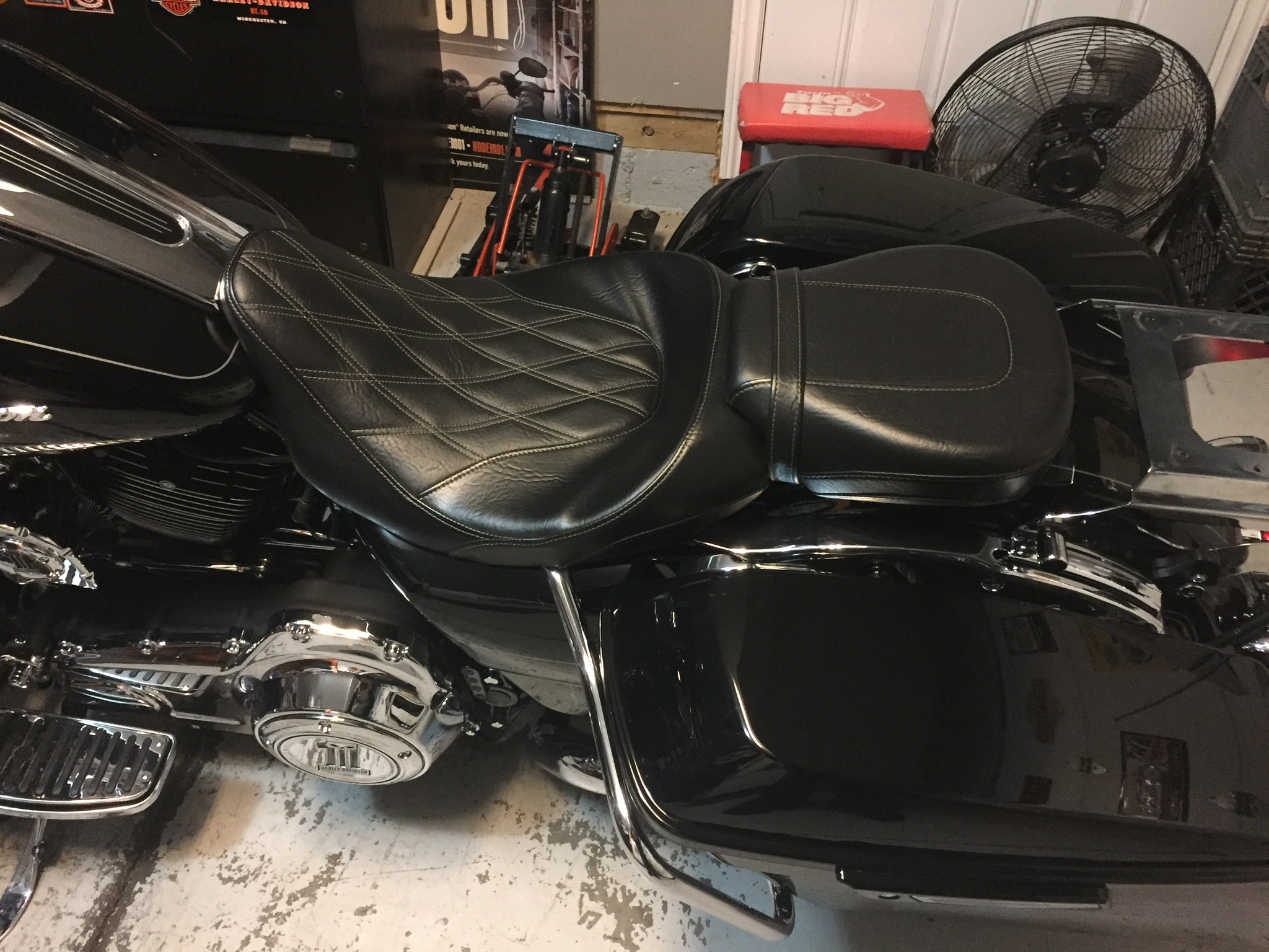 Harley Davidson Low Profile Touring Seat Promotion Off68