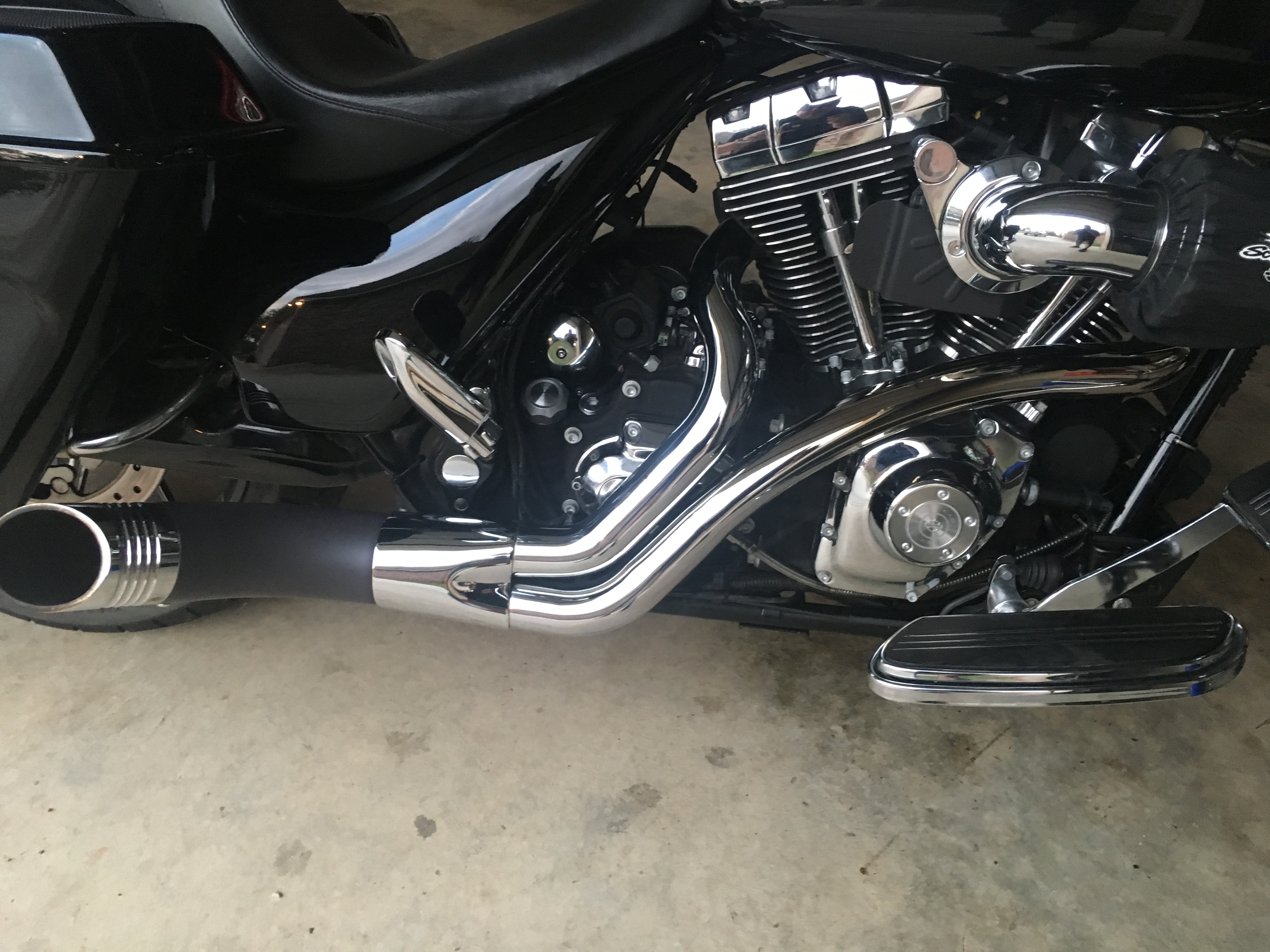 Dirty bird 2 into 1 exhaust - Harley Davidson Forums