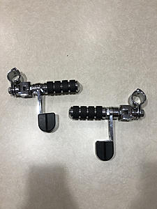 Kuryakyn Highway Pegs 1-1/4&quot; Magnum Quick Clamps with ISO Pegs with Stirrups-photo881.jpg