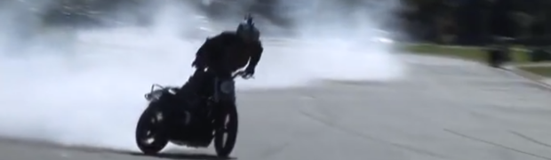 Harley Rider Burns Out Like a Boss