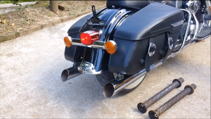 Listen to the Bafflingly Good Sound from This Harley-Davidson’s Bassani Exhaust