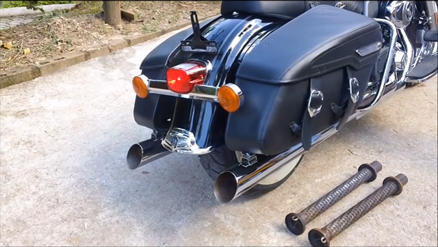 Listen to the Bafflingly Good Sound from This Harley-Davidson’s Bassani Exhaust