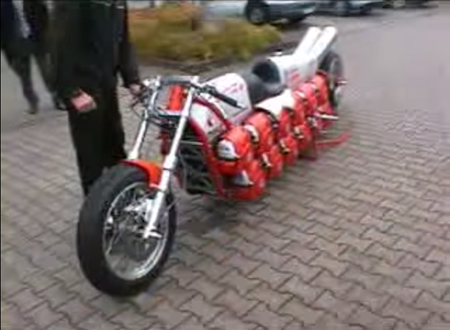 HARDLY DANGEROUS Chainsaw-Powered Motorcycle is a Treemendous Feat of Engineering