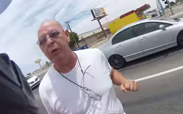 CAGE RAGE Idiot Driver Gets Awesome Smackdown