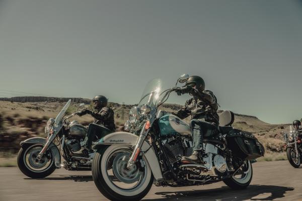 2016 Harley-Davidson Heritage Softail Classic Photo Gallery