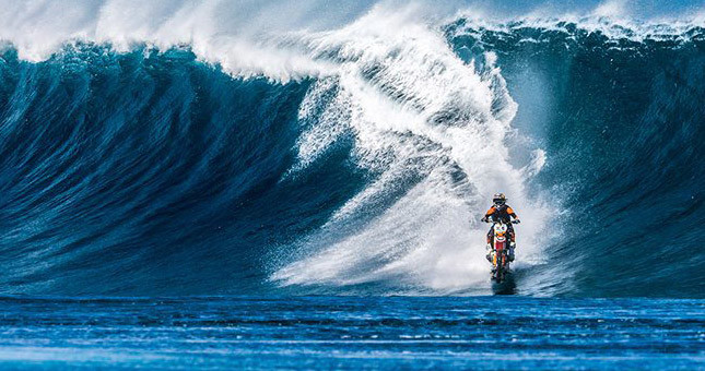 robbie_maddison_pipe_dream-surfer