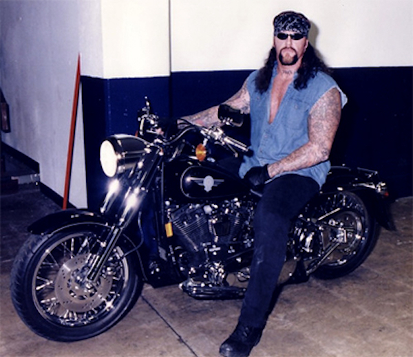 HDForums-applewatch-tattoo-biker