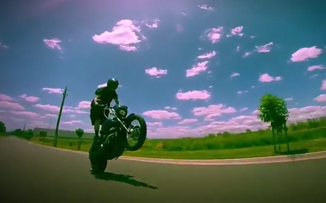 Australian Amateurs Have Fun on Harley-Davidson Motorcycles