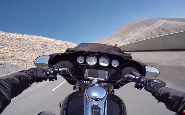 2016 Harley-Davidson Street Glide Special vs. Jabal Jais Mountains
