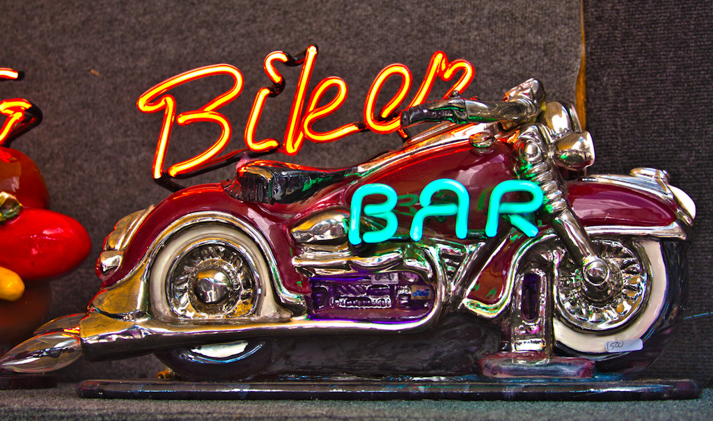 HDForums-Biker-BAr