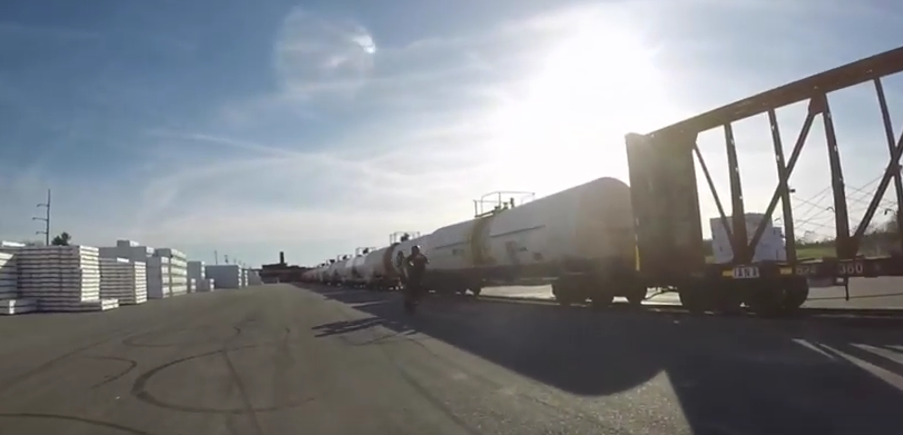 hdforums-tuesday-stunts-wide-shot