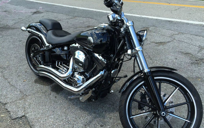 Harley-Davidson Breakout