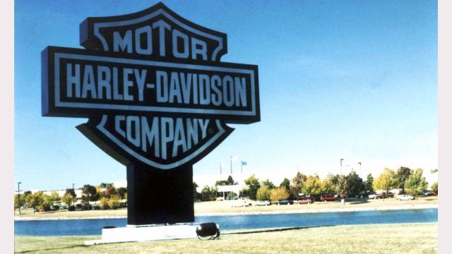Harley-Davidson’s Ultra Modern Pilgrim Road Powertrain Plant (photos)