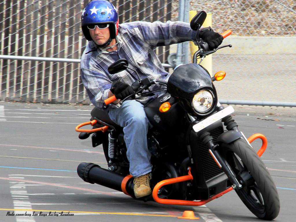  Harley  Riding Academy Honors American Heroes Harley  