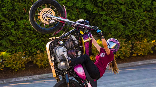 Daily Slideshow: Stunt Riding Isn’t Just for Men Anymore