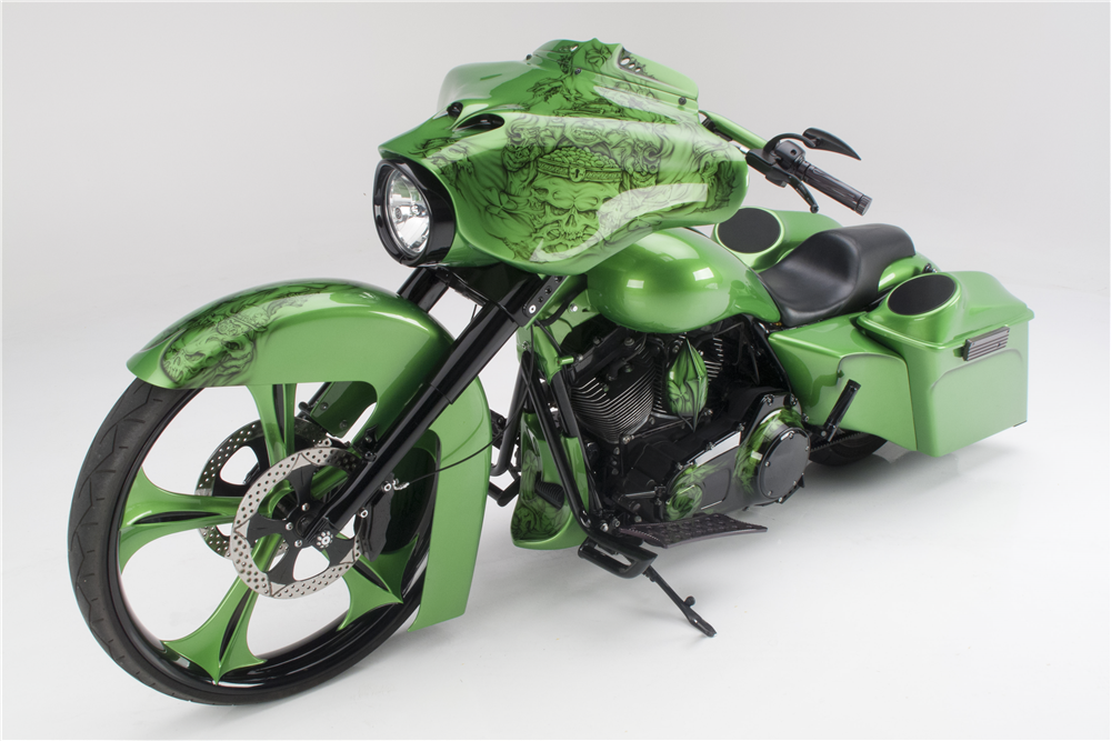 2010 Harley FLHX Barrett-Jackson