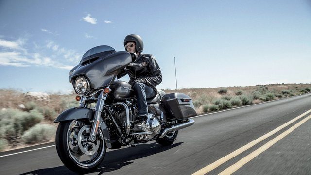 7 Reasons Why People Buy the Street Glide