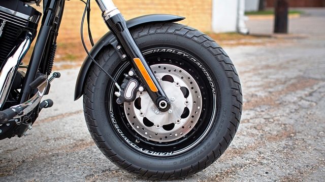 Harley Davidson Dyna Glide: How to Replace Wheel Bearings