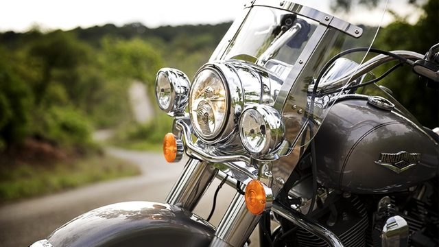 Harley Davidson Touring: How to Replace Running Light Bulbs
