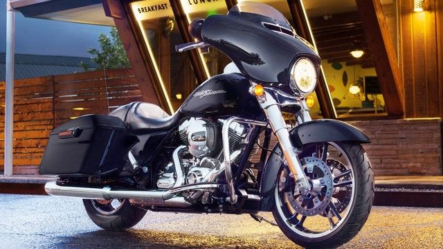 Harley Davidson Touring: How to Replace Spark Plugs and Wires