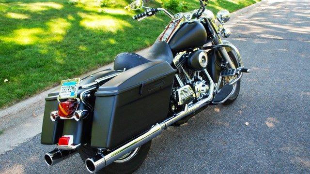 Harley Davidson Dyna Glide: How to Plasti Dip Various Parts