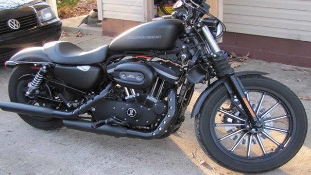 Harley Davidson Sportster: How to Black Out Engine Casing