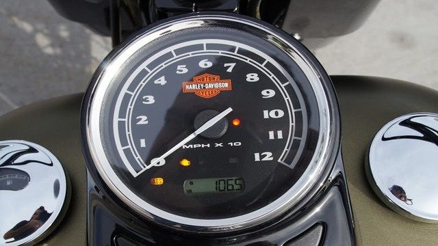 Harley Davidson Softail: How to Set the Clock
