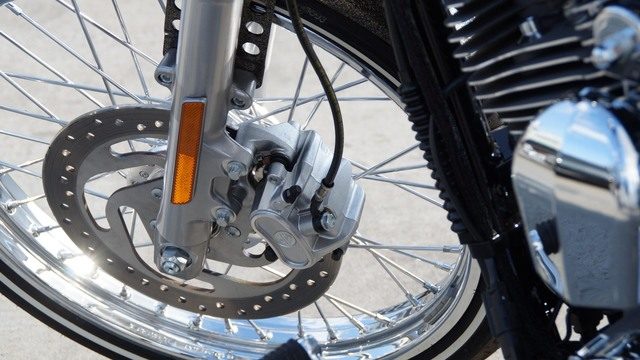 Harley Davidson Touring, Dyna Glide, Softail and Sportster: How to Check Tire Pressure