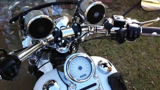 Harley Davidson Dyna Glide: How to Install a Stereo System