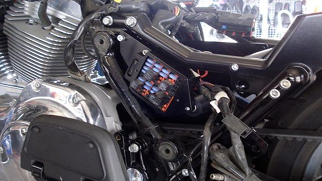 Harley Davidson Dyna Glide: Electrical Diagnostic Guide