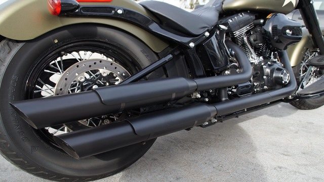 Harley Davidson Softail: Exhaust Review and How to Install New Pipes