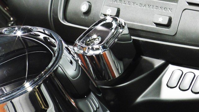 Harley Davidson Touring: How to Remove Ignition Switch