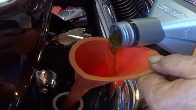 Harley Davidson Touring: How to Change Your Oil