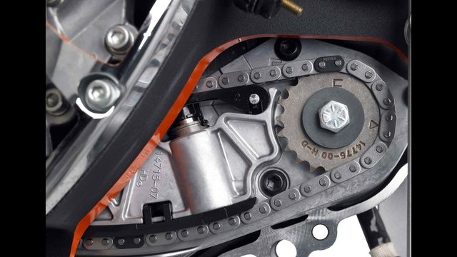 Harley Davidson Softail: How to Adjust Twin Cam Primary Chain
