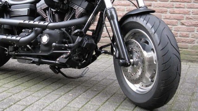 Harley Davidson Softail: How to Replace Front Tire