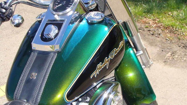 Harley Davidson Softail: Paint Modifications