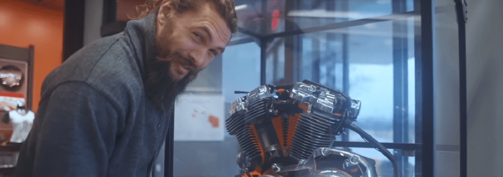 <i>Aquaman</i> Star Jason Momoa Tours Harley-Davidson Museum (Video)