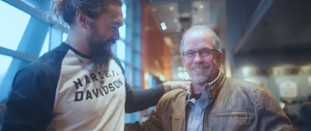 <i>Aquaman</i> Star Jason Momoa Tours Harley-Davidson Museum (Video)